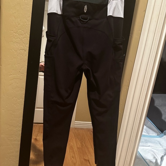 My Happy Place Leggings - feel like butter! - Picture 13 of 14